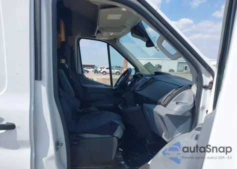 2018 Ford Transit-250 z USA, uszkodzony, nr VIN 1FTYR2CM2JKB24778